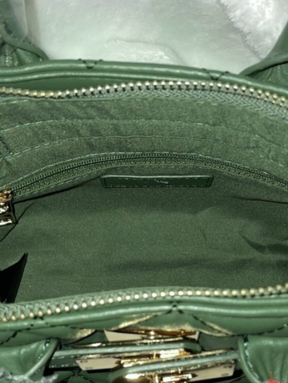 NWT BADGLEY MISCHKA Chive Small Diamond Quilted Tote - Picture 3 of 7